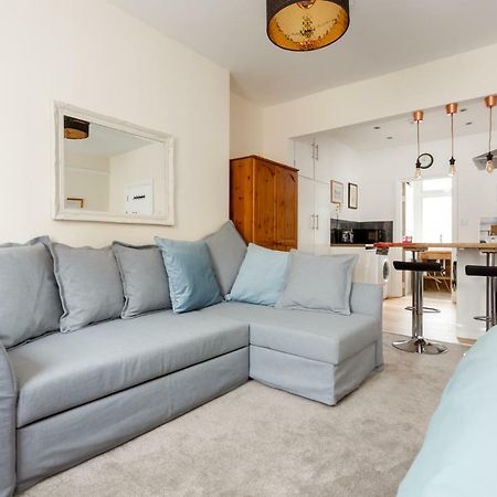 Stylish Town Centre Apartment Close To Beach And Shops Μπόρνμουθ Εξωτερικό φωτογραφία