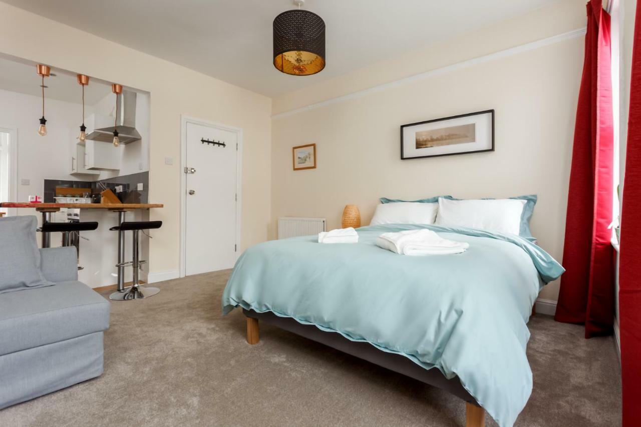 Stylish Town Centre Apartment Close To Beach And Shops Μπόρνμουθ Εξωτερικό φωτογραφία