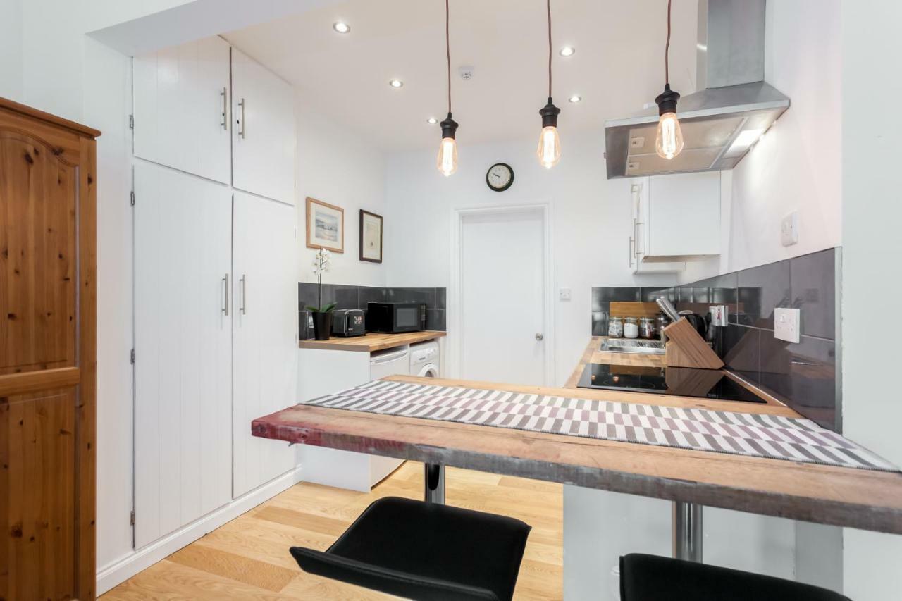 Stylish Town Centre Apartment Close To Beach And Shops Μπόρνμουθ Εξωτερικό φωτογραφία