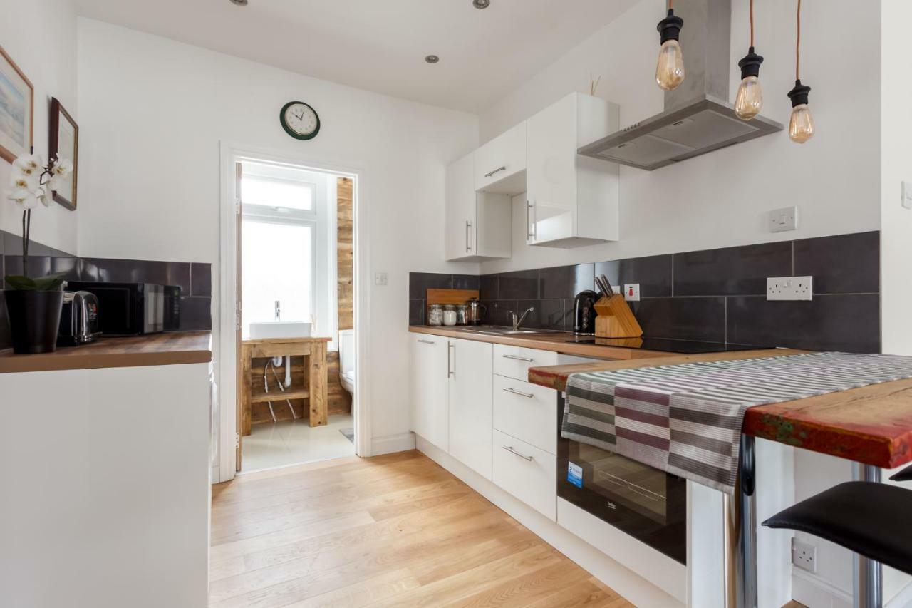 Stylish Town Centre Apartment Close To Beach And Shops Μπόρνμουθ Εξωτερικό φωτογραφία