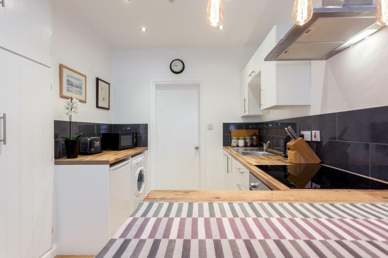 Stylish Town Centre Apartment Close To Beach And Shops Μπόρνμουθ Εξωτερικό φωτογραφία